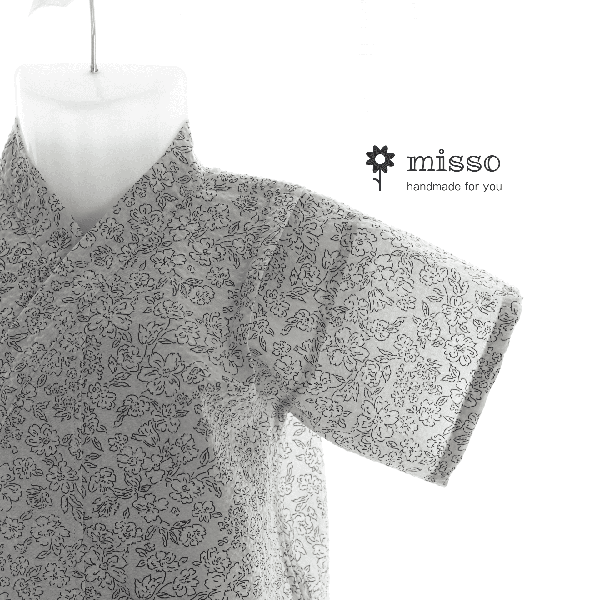 暑い夏でもさらりと気持ちいいリップル素材のこだわりベビー甚平〇花・ミズイロ1枚目の画像